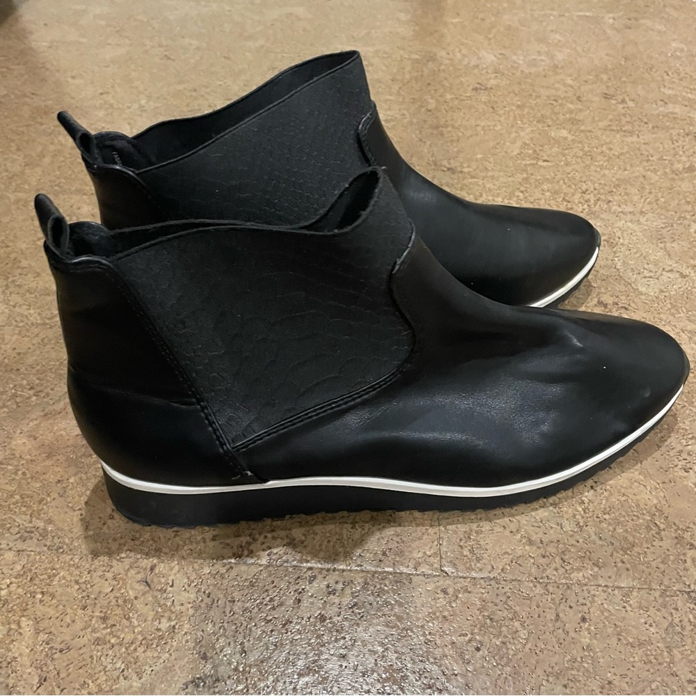 Metaphor Black Chelsea Boots Size 10